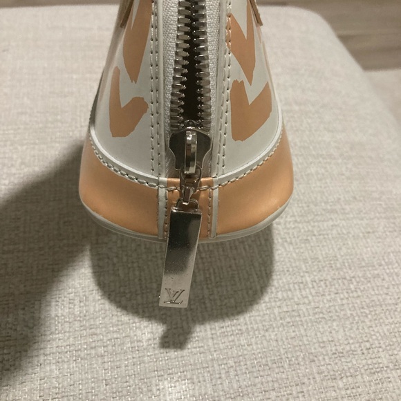 Rare authentic Louis Vuitton Graffiti Alma - Picture 8 of 16